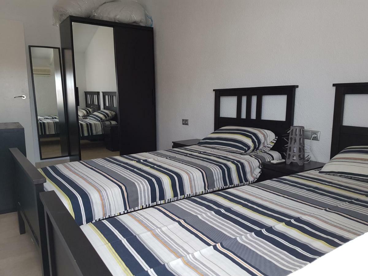 Campoamor Villa & Private Pool, Garden & Roof Terraces Distant Sea Views 오리후엘라 외부 사진